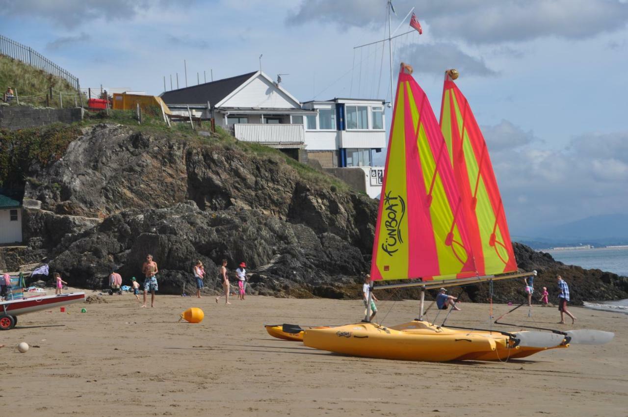 Stunning Beach Front House - Sleeps 6 Pwllheli Eksteriør bilde