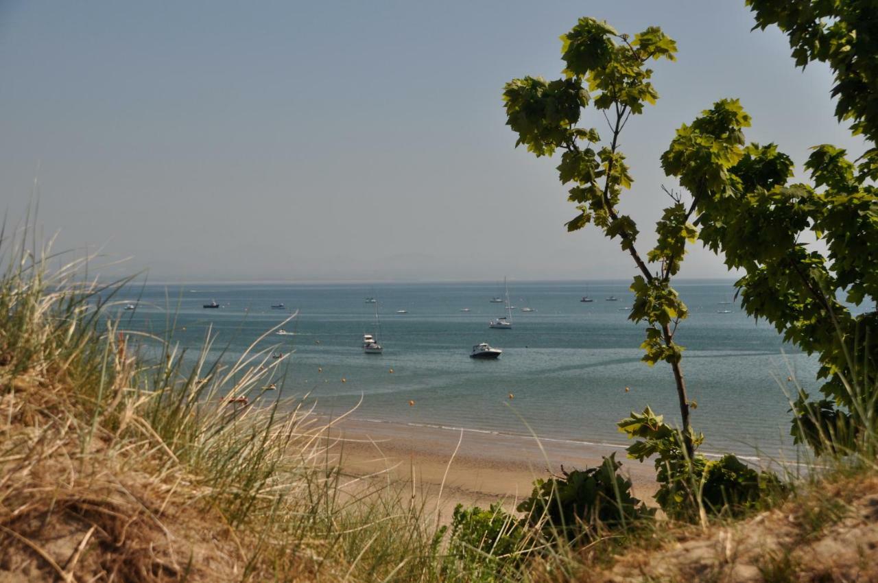 Stunning Beach Front House - Sleeps 6 Pwllheli Eksteriør bilde