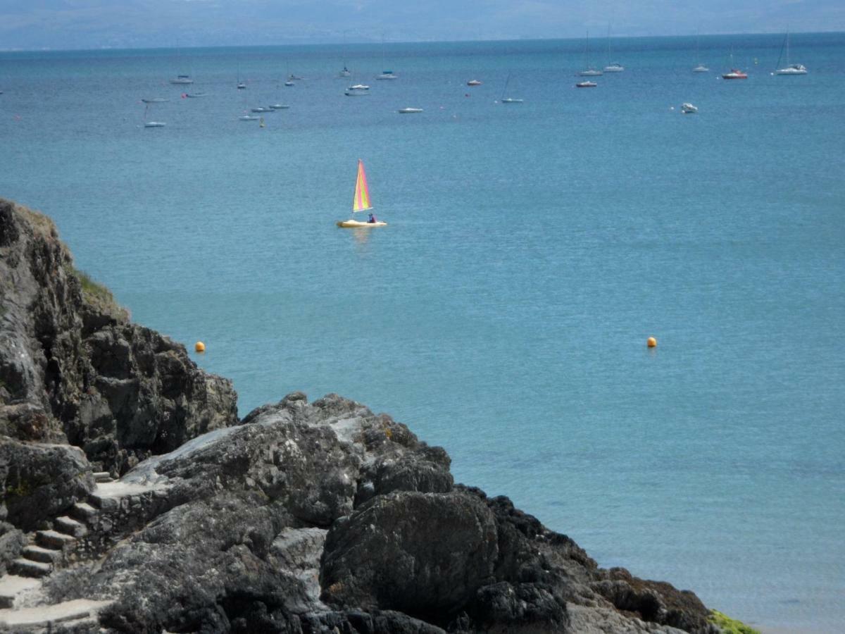 Stunning Beach Front House - Sleeps 6 Pwllheli Eksteriør bilde