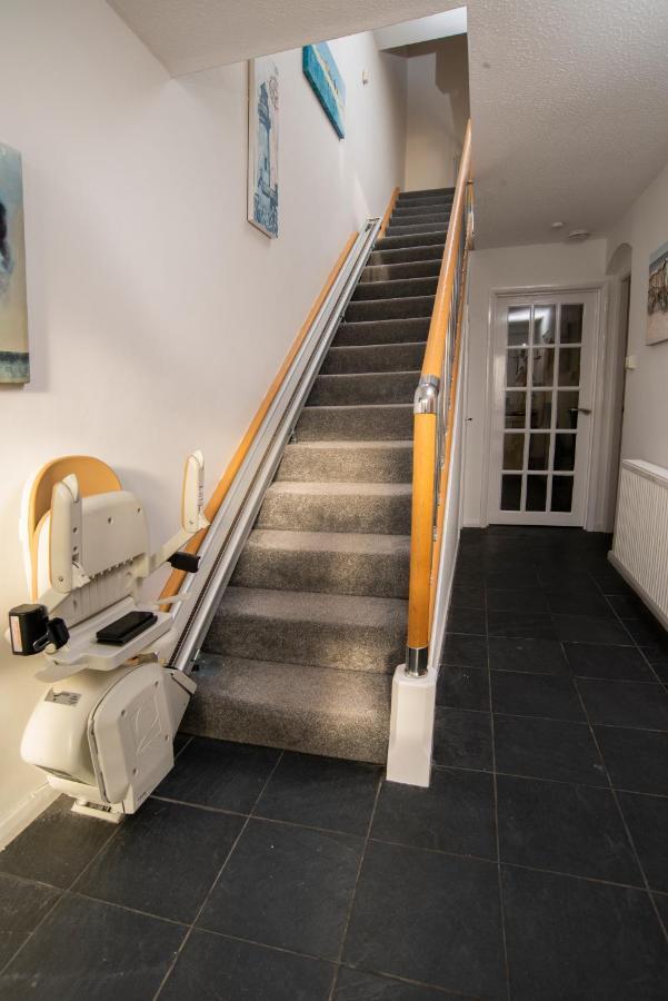 Stunning Beach Front House - Sleeps 6 Pwllheli Eksteriør bilde